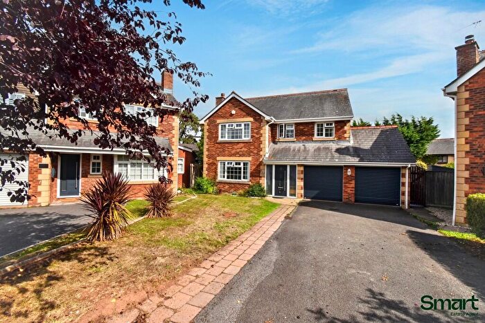 4 Bedroom Detached House For Sale In Vestry Drive, Exeter, EX2