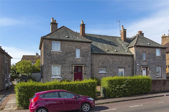 4 Bedroom Semi-Detached House To Rent In Lamond Drive, St Andrews, Fife, KY16