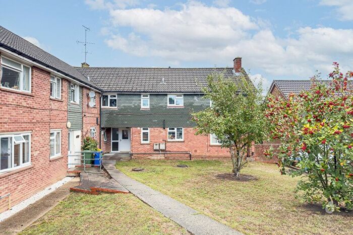 2 Bedroom Flat For Sale In Red Rose, Binfield, Berkshire, RG42