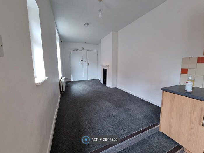 Studio To Rent In Cowper Street, Northampton, NN1