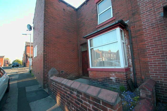 2 Bedroom End Of Terrace House To Rent In Cloister Street, Bolton, BL1