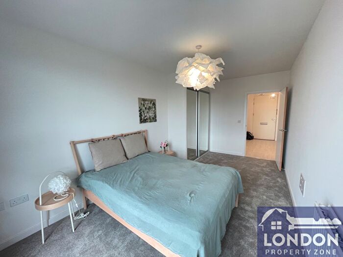 1 Bedroom Flat To Rent In Shearwater Drive, Hendon, London, NW9
