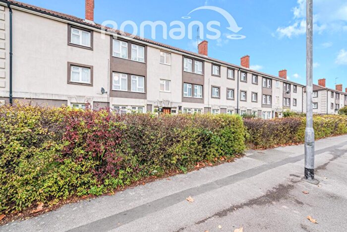 2 Bedroom Flat To Rent In The Meadway, Tilehurst, Reading, RG30