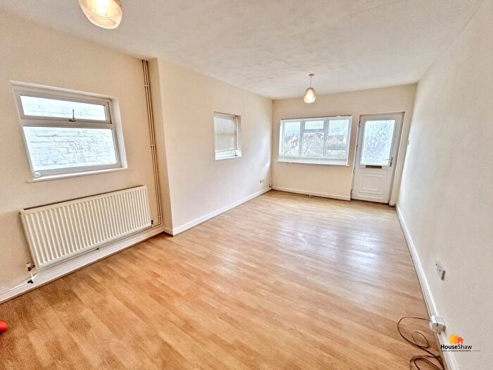 1 Bedroom Maisonette To Rent In Stoke Road, Aylesbury, HP21