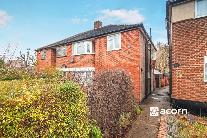 2 Bedroom Maisonette To Rent In Meadowview Road, London, SE6