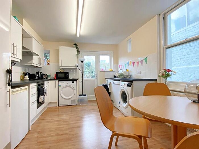 5 Bedroom House To Rent In Upper Abbey Road - Next To Hospital, BN2