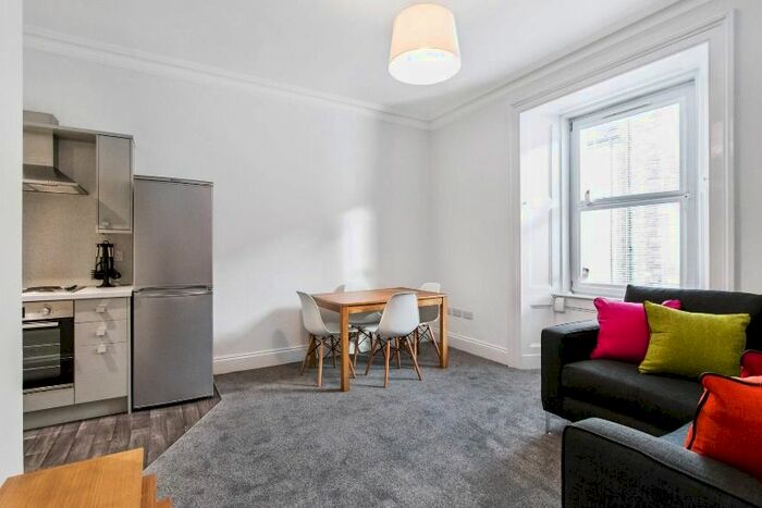 2 Bedroom Flat To Rent In Upper Grove Place, West End, Edinburgh, EH3
