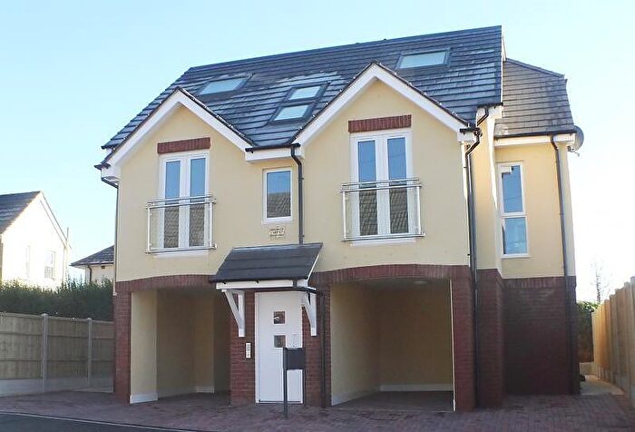 1 Bedroom Flat To Rent In Parkstone, BH12