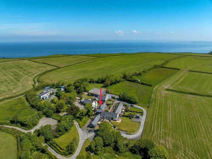 3 Bedroom Barn Conversion For Sale In Hartland, Bideford, EX39