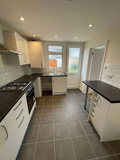 3 Bedroom Terraced House For Sale In Canterbury Avenue, Southampton, SO19