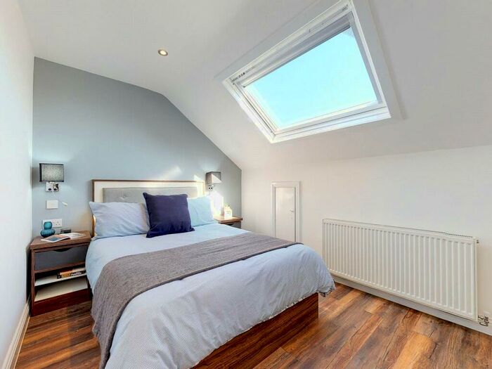 1 Bedroom Apartment To Rent In Apt, Clarendon Road #, LS2