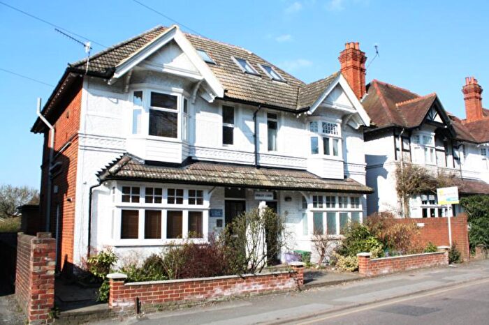 Studio To Rent In Shirley Court, York Road, Guildford, Surrey, GU1