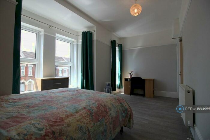 8 Bedroom Terraced House To Rent In Wilton Avenue, Southampton, SO15