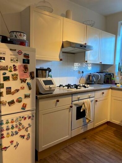 3 Bedroom Flat To Rent In Ballards Lane, London, N3