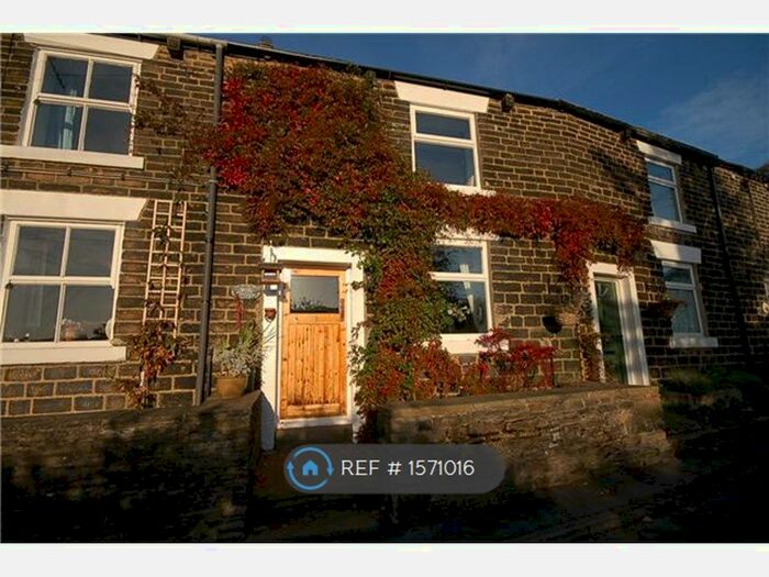 2 Bedroom Terraced House To Rent In Kinder Road, Hayfield, SK22