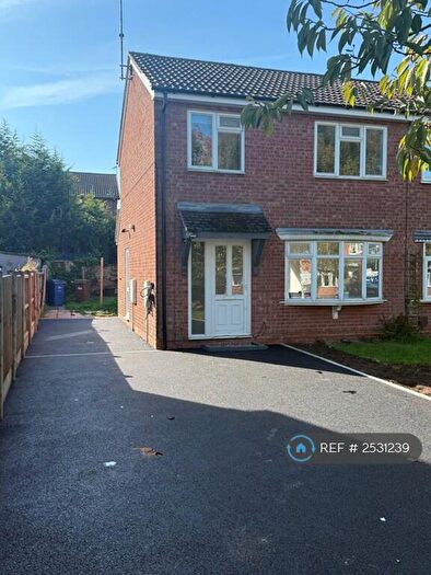 3 Bedroom Semi-Detached House To Rent In Ashleigh Drive, Uttoxeter, ST14