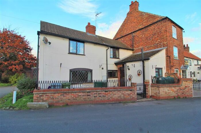 2 Bedroom End Of Terrace House For Sale In Main Street, Bathley, Newark, NG23