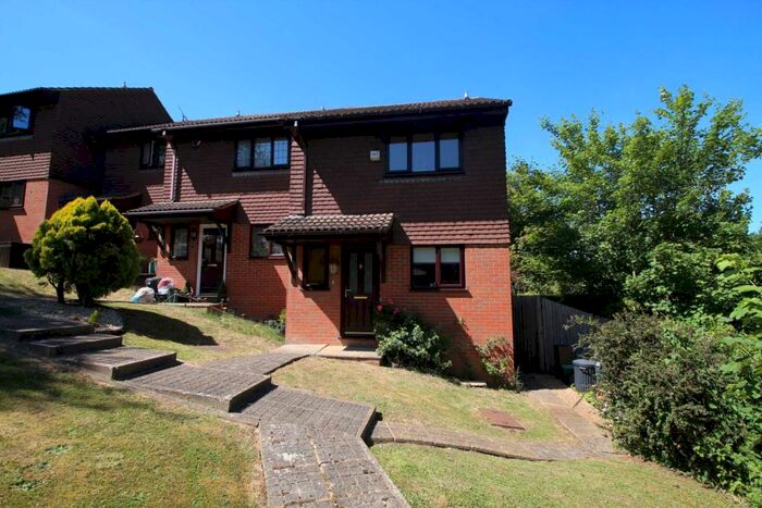 2 Bedroom End Of Terrace House To Rent In Boxmoor Location, HP1