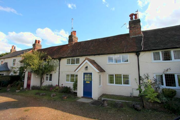 3 Bedroom Cottage To Rent In Gold Hill East, Chalfont St. Peter, Gerrards Cross, SL9