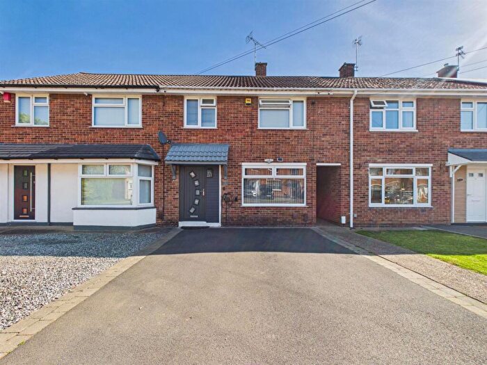 3 Bedroom Town House For Sale In Falmouth Road, Alvaston, Derby, DE24