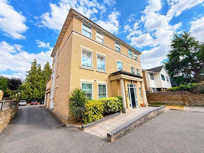 2 Bedroom Maisonette To Rent In New London Road, Chelmsford, CM2