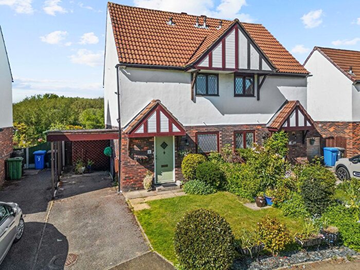 2 Bedroom Semi-Detached House For Sale In Woodford Close, Thelwall, WA4
