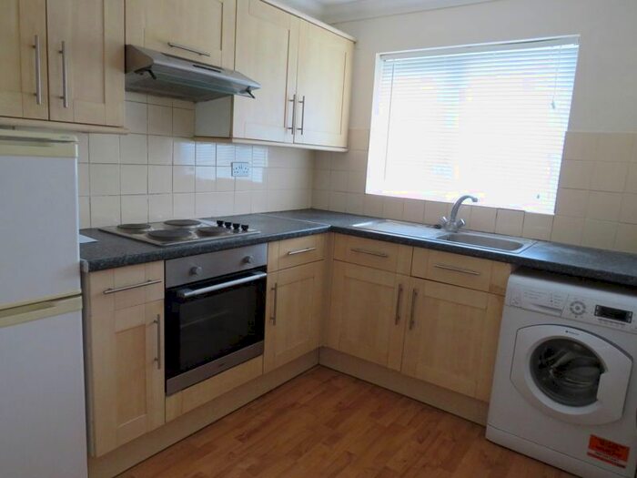 1 Bedroom Flat To Rent In The Island, West Drayton UB7