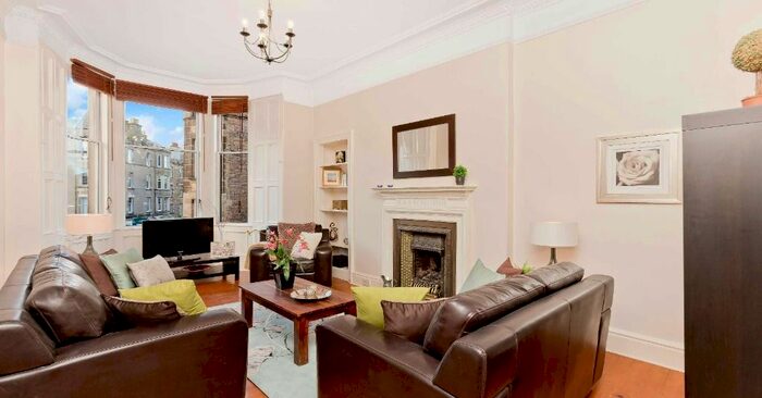 2 Bedroom Flat To Rent In The Limes, Napier Road, Edinburgh EH10