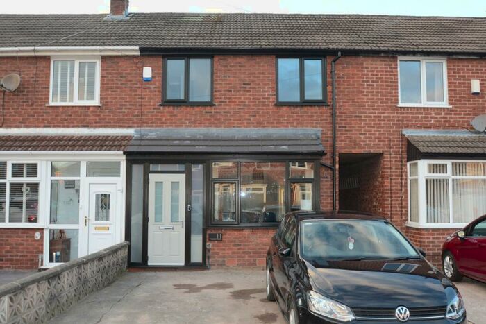 3 Bedroom Property For Sale In Malvern Avenue, Droylsden, M43