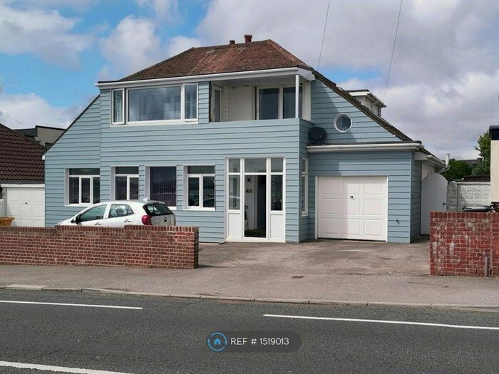 2 Bedroom Flat To Rent In Marine Parade East, Lee-On-The-Solent, PO13