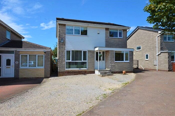 4 Bedroom Detached House To Rent In Tower Avenue, Upton, WF9