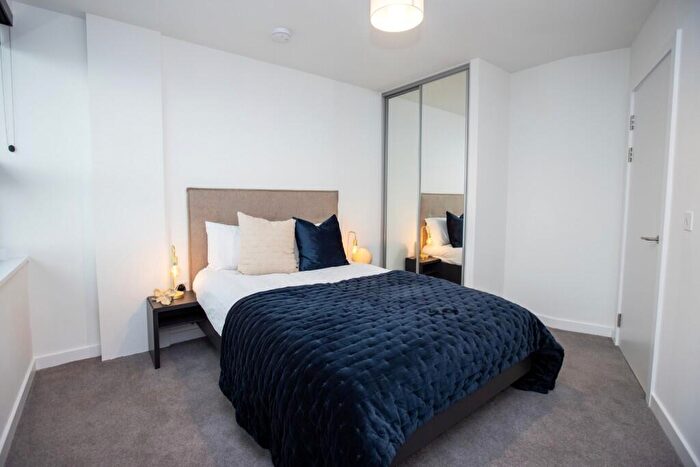 1 Bedroom Apartment To Rent In The Octagon, Birmingham, B3