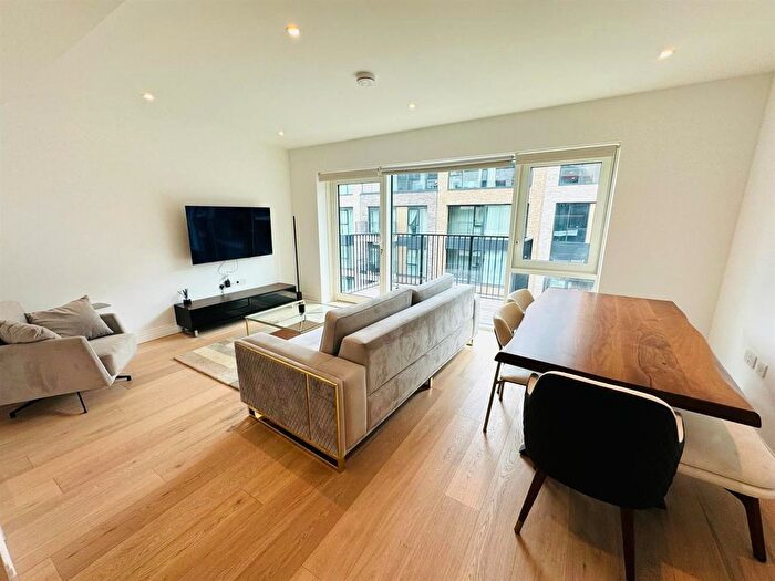 1 Bedroom Flat To Rent In Lockgate Road, London, SW6