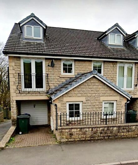 3 Bedroom End Terrace House To Rent In Edgeside Lane, Rossendale, BB4