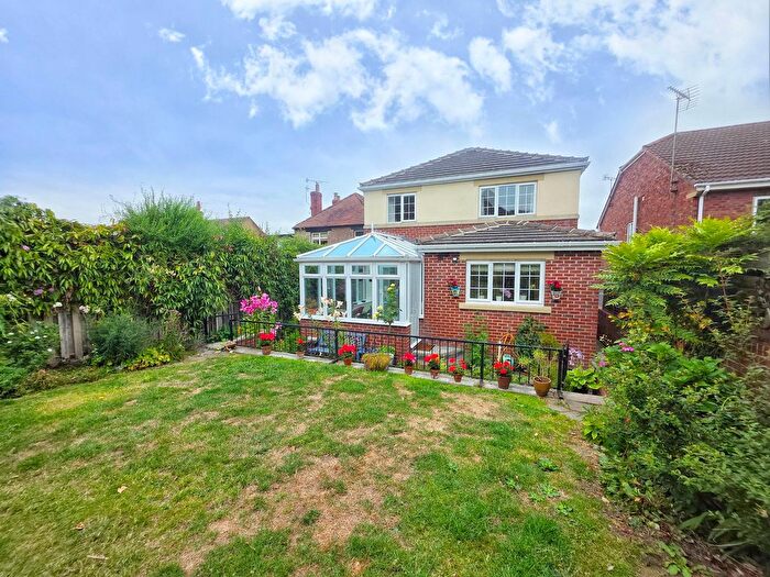 4 Bedroom Detached House For Sale In Allendale Road, Barnsley, S75