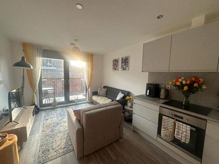 1 Bedroom Apartment To Rent In Henry Street, Sheffield, South Yorkshire, S3