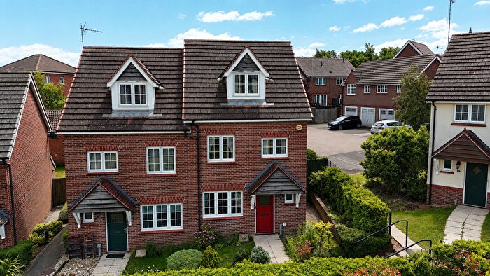 4 Bedroom Semi-Detached House For Sale In Clipson Crest, Barton-Upon-Humber, DN18