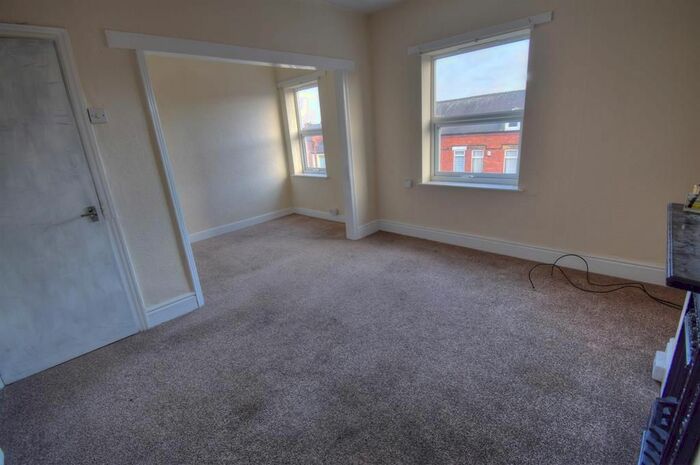 2 Bedroom Maisonette To Rent In St. Johns Avenue, Bridlington YO16