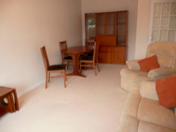 2 Bedroom Detached Bungalow To Rent In Toothill, Swindon, SN5