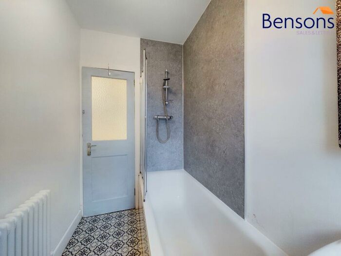 3 Bedroom Flat To Rent In Great Western Road, West End, Glasgow, G13