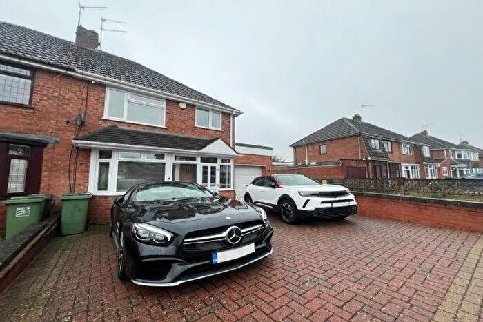 3 Bedroom Property To Rent In Malvern Road, Redditch, B97