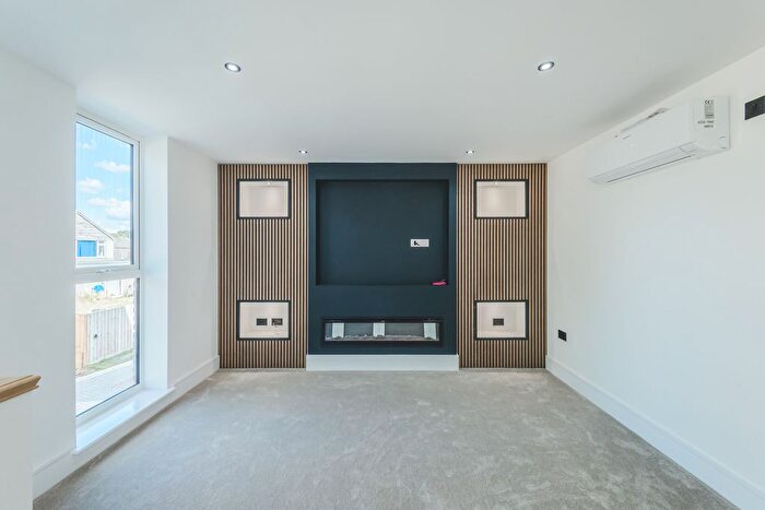 3 Bedroom Terraced House For Sale In Turnbull Close, Canada Lane, Faringdon, SN7