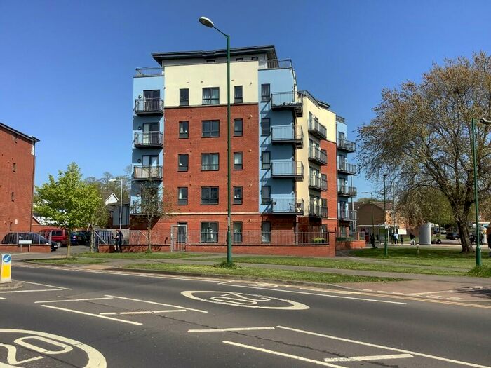 1 Bedroom Flat To Rent In Robin Hood Way, Nottingham, Nottinghamshire, NG2