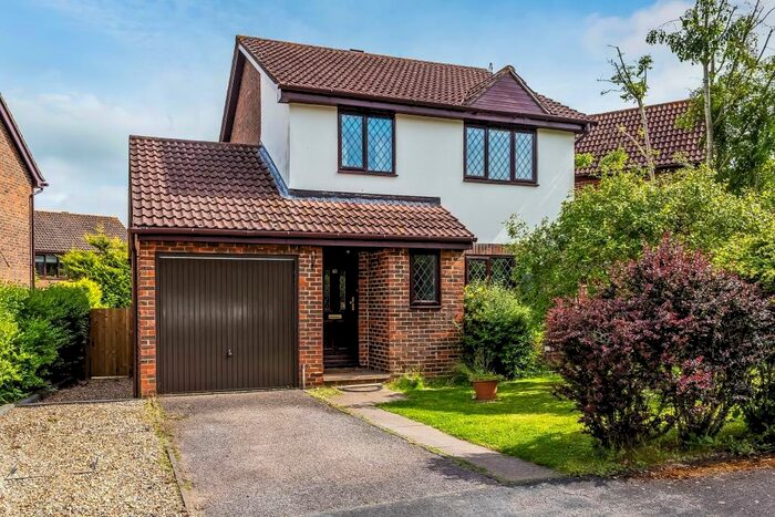 3 Bedroom Detached House For Sale In Wildcroft Drive, North Holmwood, RH5