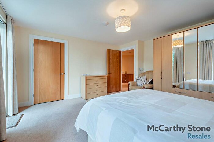1 Bedroom Apartment For Sale In Horizons, Churchfield Road, Poole, BH15