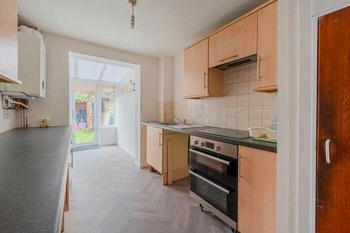 3 Bedroom Terraced House To Rent In Sheppard Street, Plaistow, E16