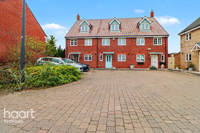 4 Bedroom Terraced House For Sale In Knoll Gardens, Bedford, MK42