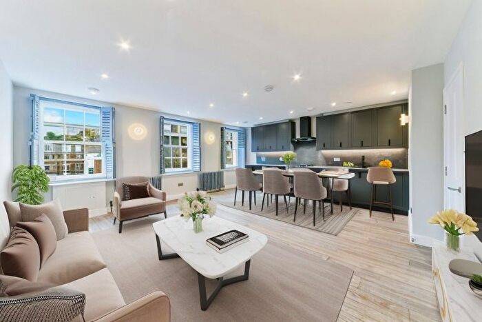 1 Bedroom Flat To Rent In Charlotte Street, London, W1T