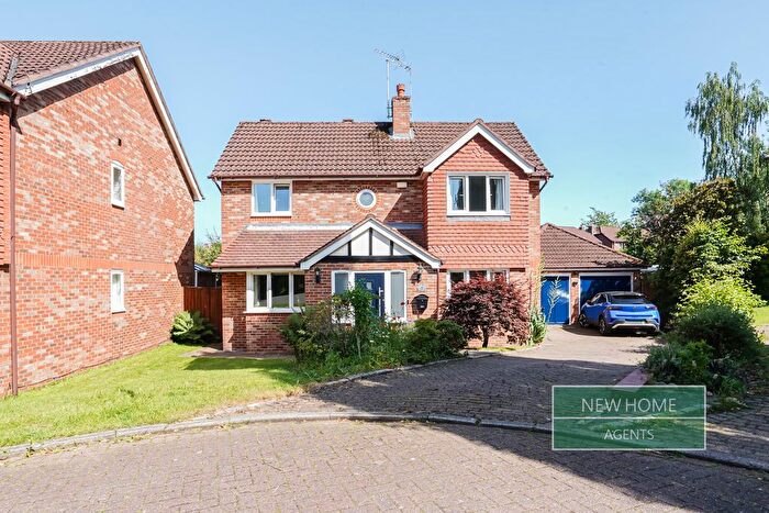 5 Bedroom Detached House For Sale In Dingle Close, Macclesfield, SK10