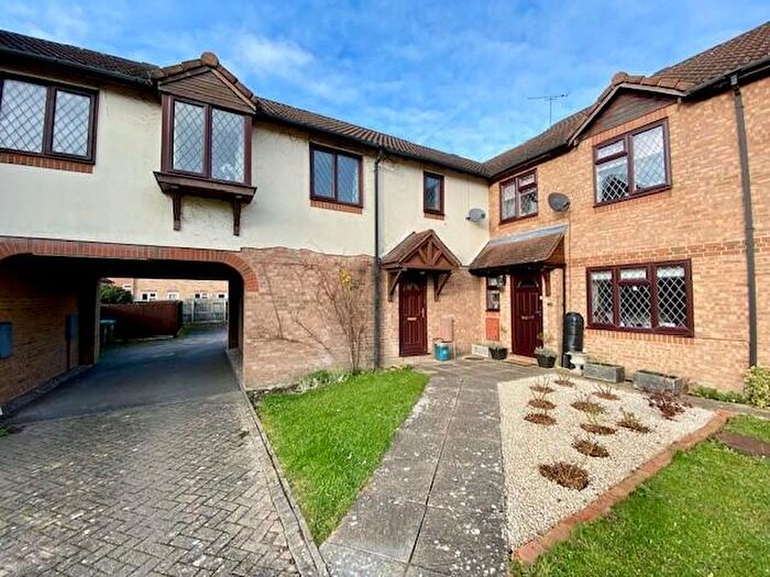 1 Bedroom Maisonette To Rent In Rickard Close, Aylesbury, HP21